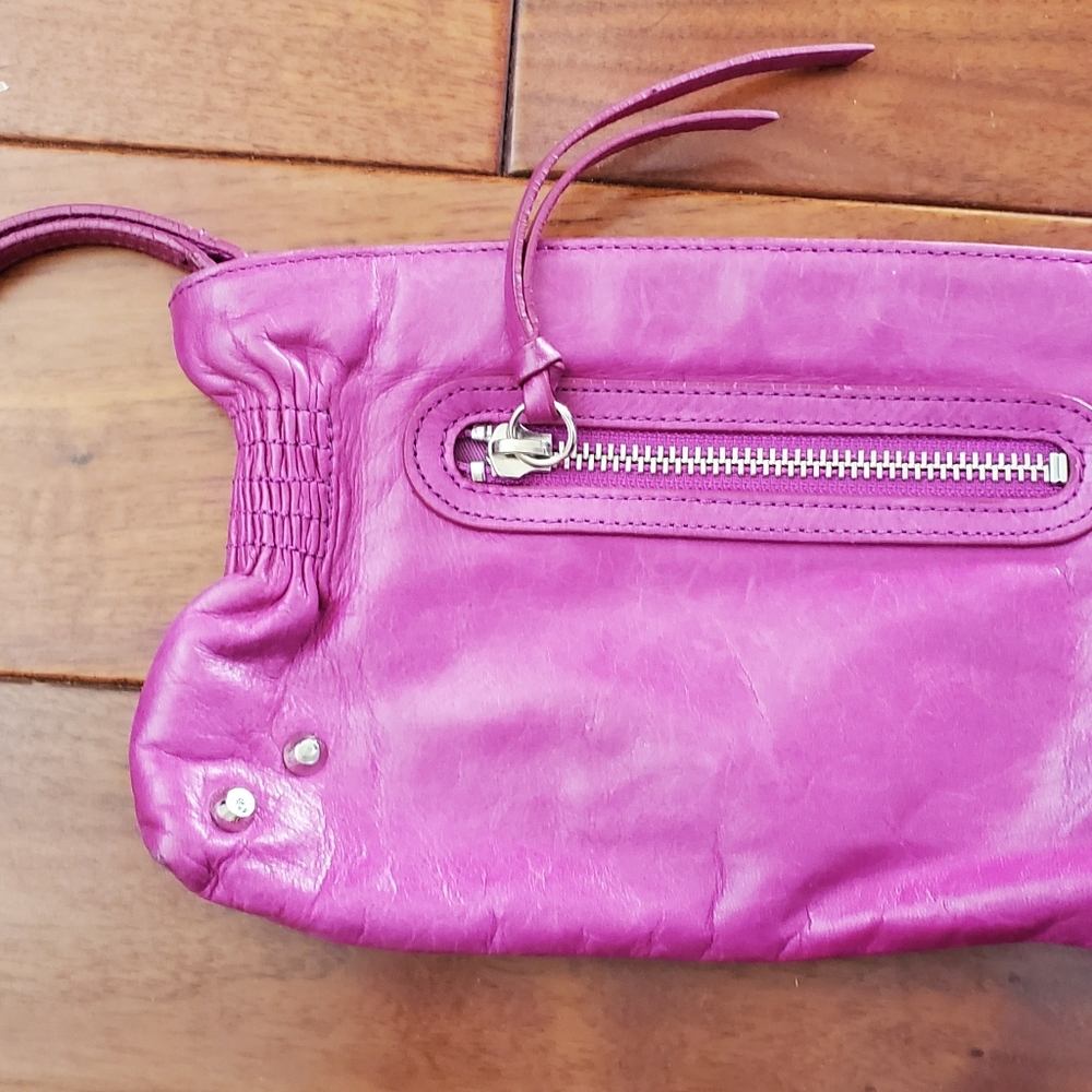 Banana Republic Fushia leather clutch - Picture 4 of 4